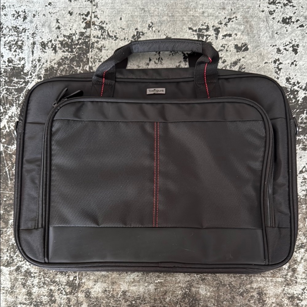 Targus Black Nylon Padded Laptop Bag w/Shoulder Strap New 16x12x2"